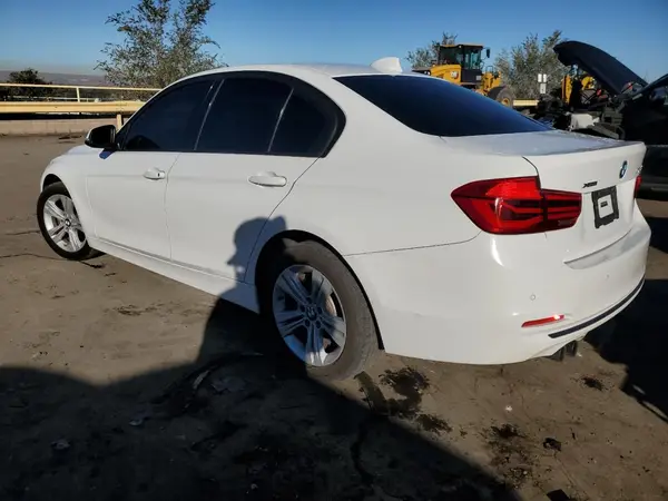 WBA8E3G52GNT78709 2016 BMW 3ER - Image 2