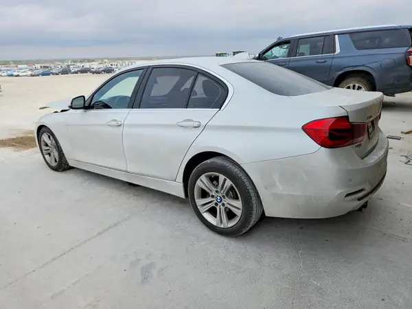 WBA8E3G52GNU00269 2016 BMW 3ER - Image 2