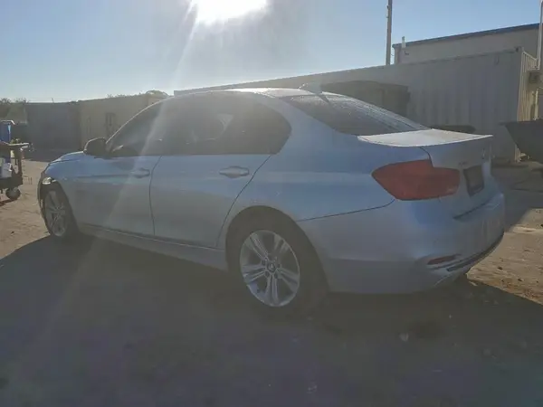 WBA8E3G52GNU05004 2016 BMW 3ER - Image 2