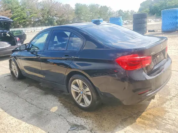 WBA8E3G54GNU01617 2016 BMW 3ER - Image 2
