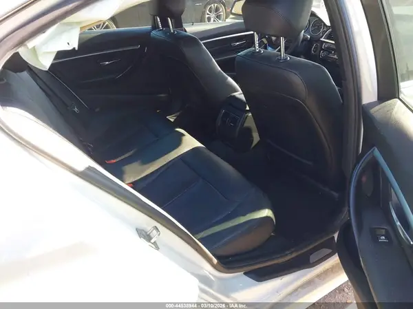 WBA8E3G54GNU03707 2016 BMW 3ER - Image 8