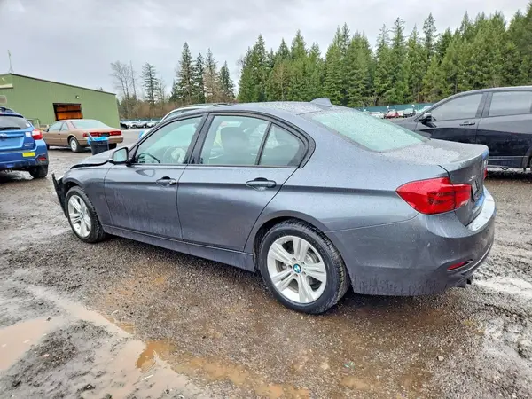 WBA8E3G54GNU04100 2016 BMW 3ER - Image 2