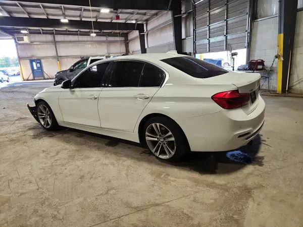 WBA8E3G56GNT79345 2016 BMW 3ER - Image 2