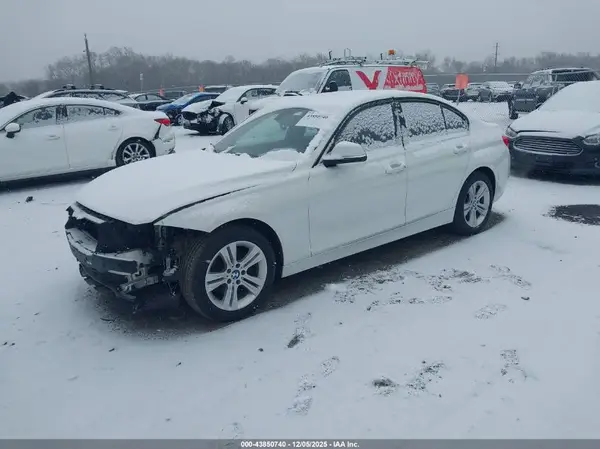 WBA8E3G56GNT79877 2016 BMW 3ER - Image 2