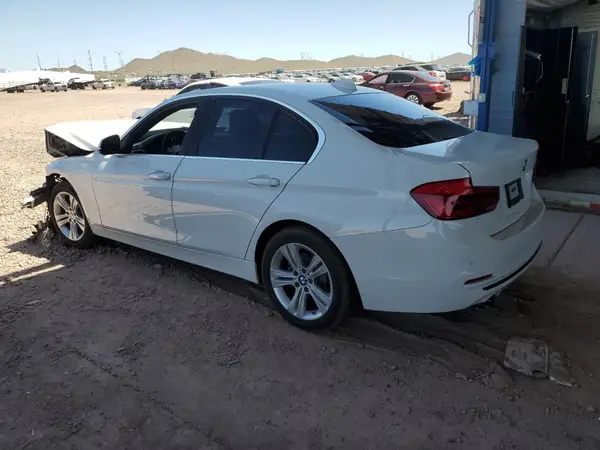 WBA8E5C31HK389056 2017 BMW 3ER - Image 2
