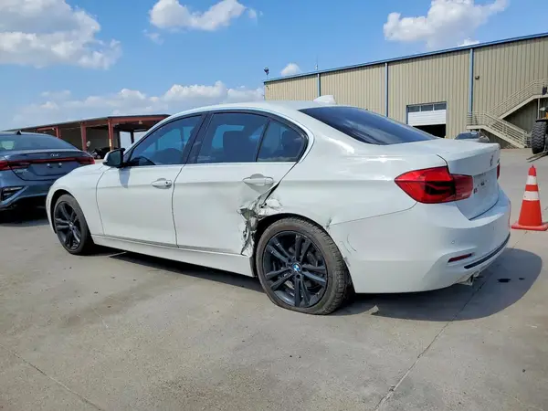 WBA8E5C52HK388709 2017 BMW 3ER - Image 2