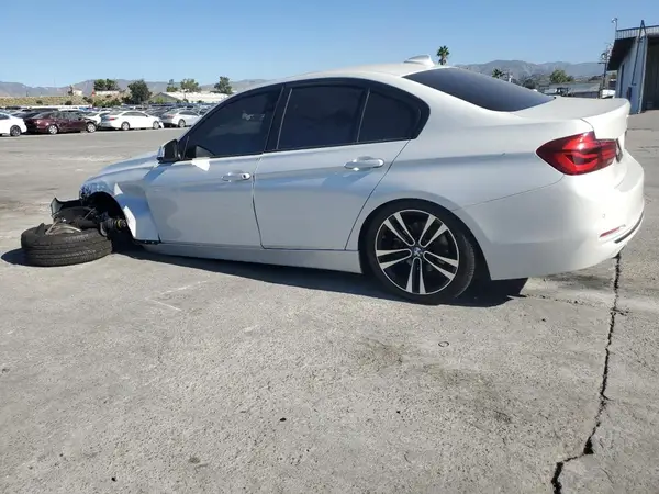 WBA8E5C53JA507427 2018 BMW 3ER - Image 2