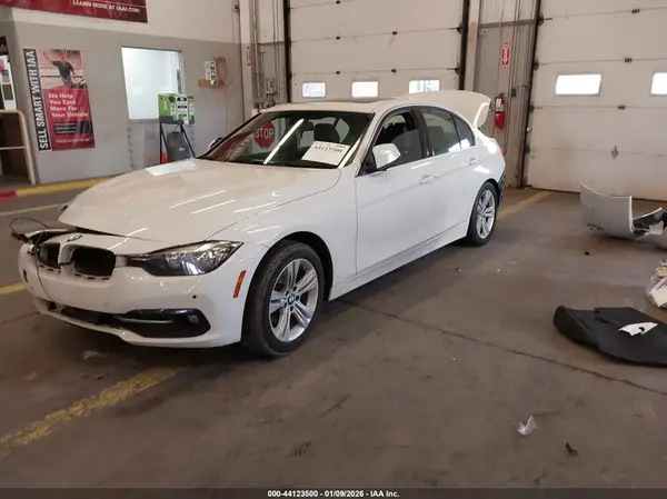 WBA8E5C54HK388730 2017 BMW 3ER - Image 2