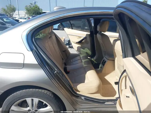 WBA8E5C55GK388279 2016 BMW 3ER - Image 8