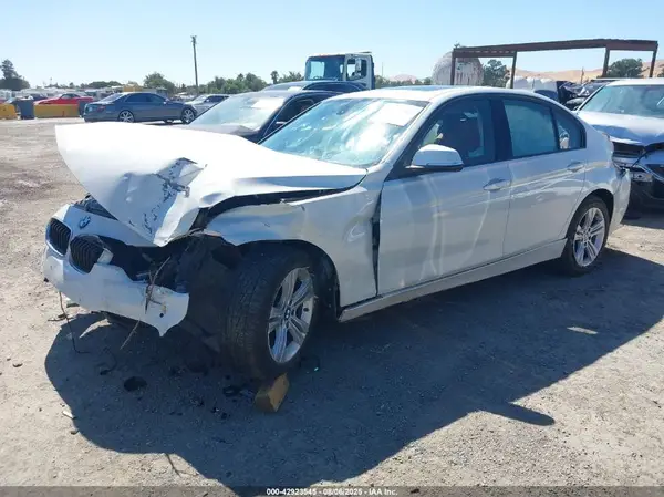 WBA8E5C57GK388638 2016 BMW 3ER - Image 2