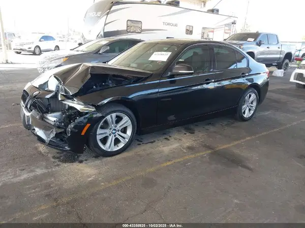 WBA8E5C57JA246254 2018 BMW 3ER - Image 2