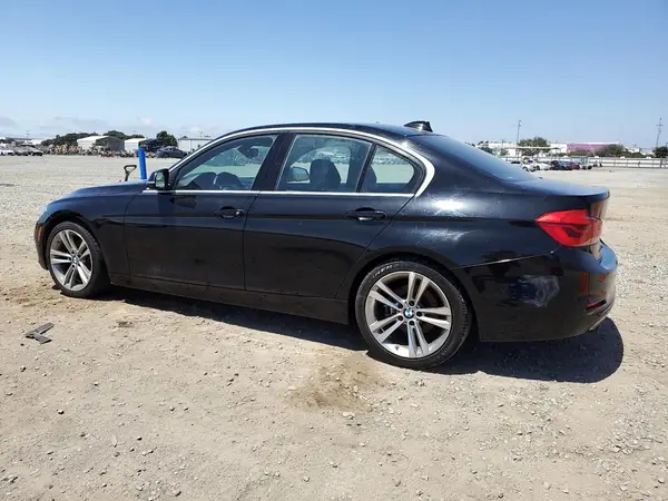 WBA8E5C58HK388830 2017 BMW 3ER - Image 2
