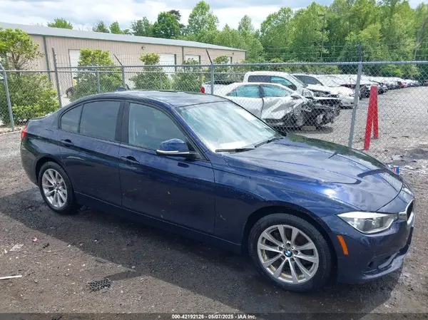 WBA8E5G30HNU43603 2017 BMW 3ER - Image 1