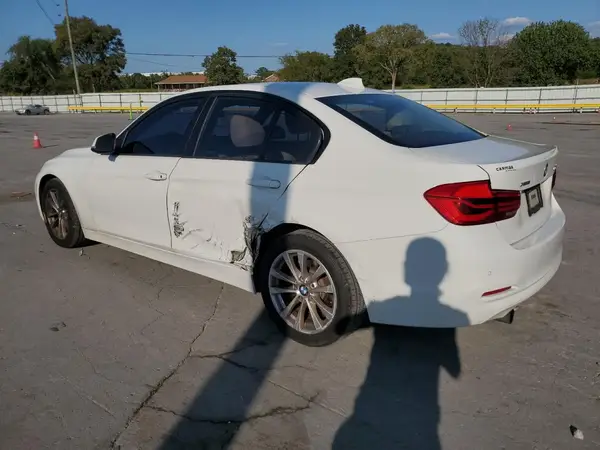 WBA8E5G30HNU44489 2017 BMW 3ER - Image 2