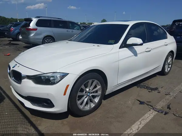 WBA8E5G30HNU44878 2017 BMW 3ER - Image 2