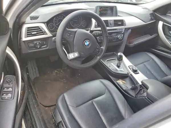 WBA8E5G31HNU42721 2017 BMW 3ER - Image 8