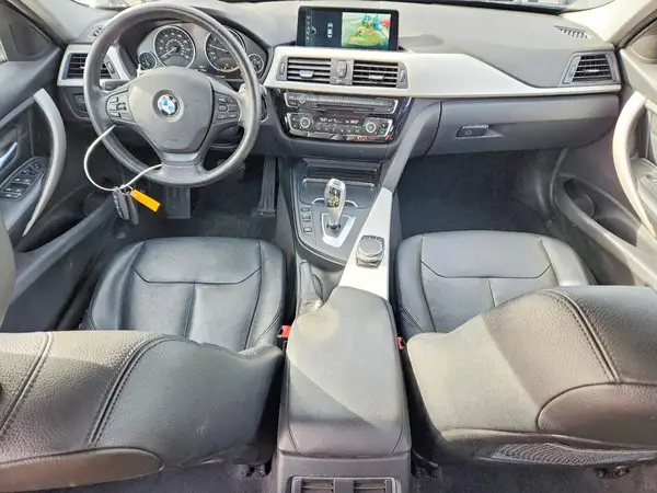 WBA8E5G31HNU42945 2017 BMW 3ER - Image 8