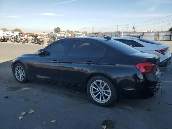 WBA8E5G31HNU43013 2017 BMW 3ER - Image 2