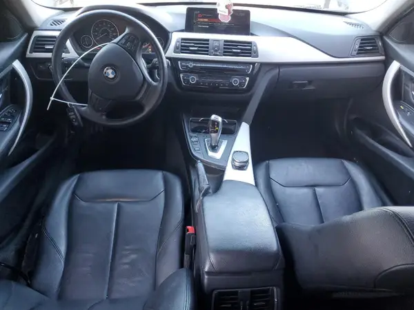 WBA8E5G31HNU43013 2017 BMW 3ER - Image 8