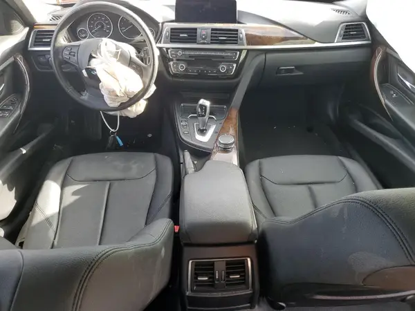 WBA8E5G31HNU44419 2017 BMW 3ER - Image 8