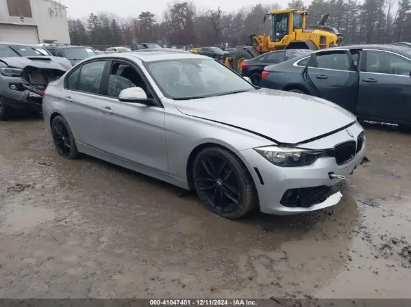 WBA8E5G31HNU44551 2017 BMW 3ER - Image 1