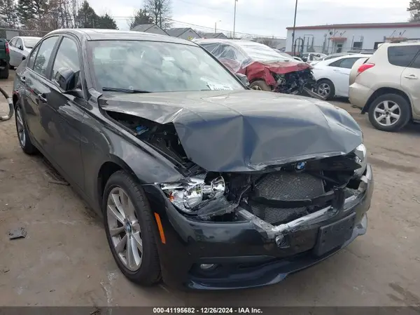 WBA8E5G31HNU44632 2017 BMW 3ER - Image 1