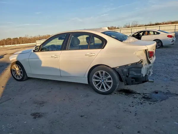 WBA8E5G31HNU44954 2017 BMW 3ER - Image 2