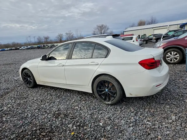 WBA8E5G31HNU45246 2017 BMW 3ER - Image 2