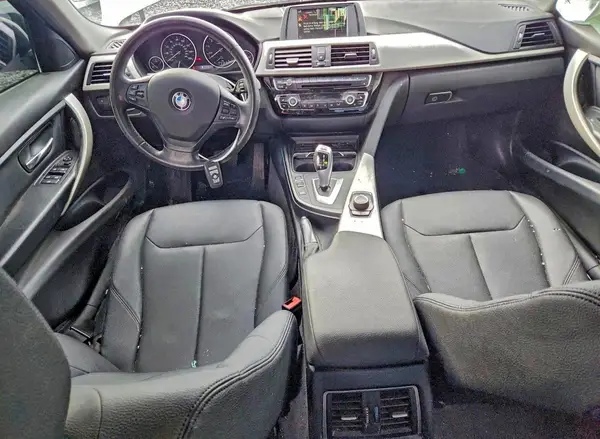 WBA8E5G31HNU45246 2017 BMW 3ER - Image 8