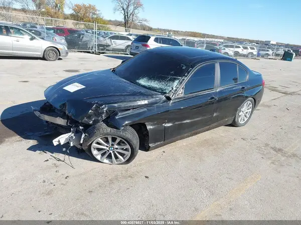 WBA8E5G32HNU43036 2017 BMW 3ER - Image 2