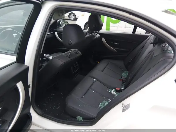 WBA8E5G32HNU43747 2017 BMW 3ER - Image 8