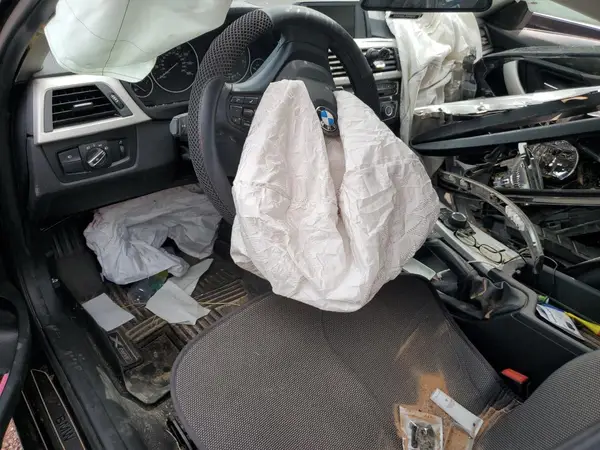 WBA8E5G32HNU44168 2017 BMW 3ER - Image 8