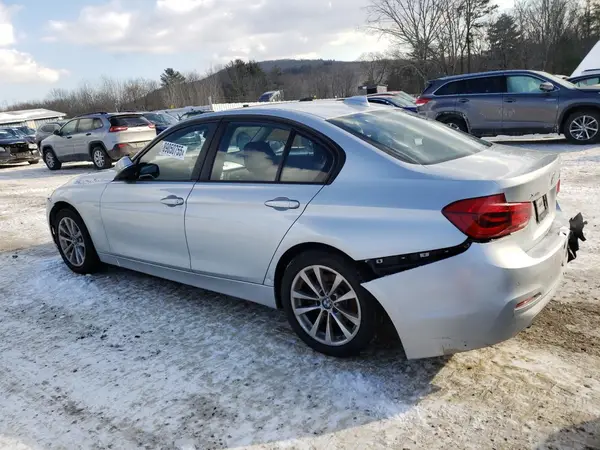 WBA8E5G32HNU45076 2017 BMW 3ER - Image 2