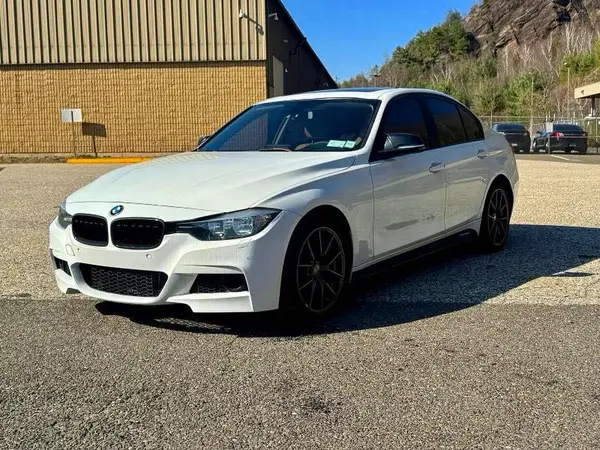 WBA8E5G32HNU45255 2017 BMW 3ER - Image 2