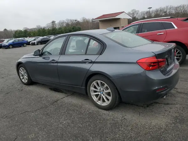 WBA8E5G32HNU45465 2017 BMW 3ER - Image 2