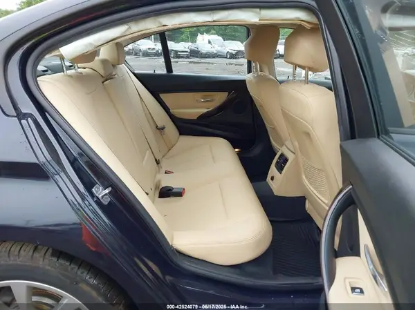 WBA8E5G33HNU42803 2017 BMW 3ER - Image 8