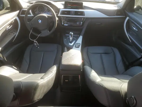 WBA8E5G33HNU43580 2017 BMW 3ER - Image 8