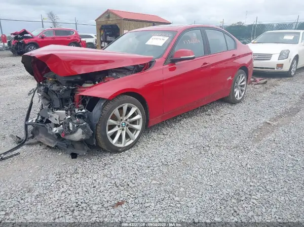 WBA8E5G33HNU43787 2017 BMW 3ER - Image 2