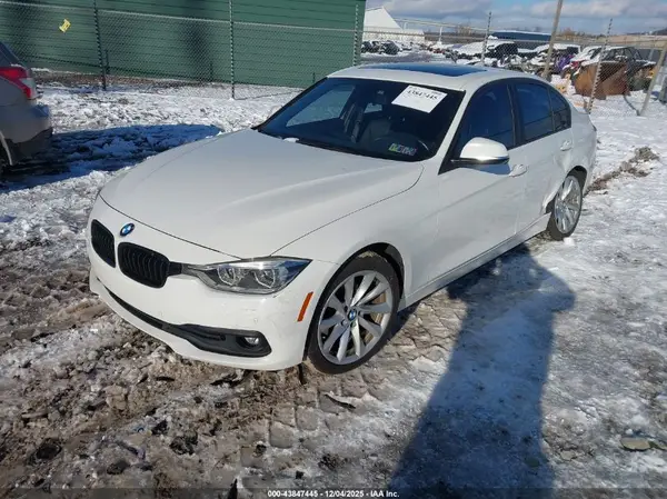 WBA8E5G33HNU44258 2017 BMW 3ER - Image 2