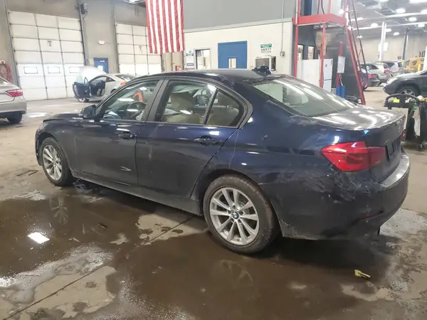 WBA8E5G34HNU43779 2017 BMW 3ER - Image 2