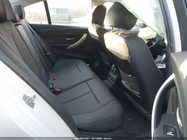 WBA8E5G34HNU44902 2017 BMW 3ER - Image 8