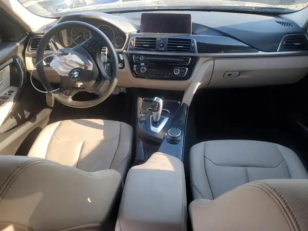 WBA8E5G34HNU45385 2017 BMW 3ER - Image 8