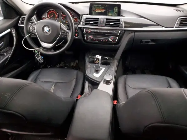 WBA8E5G35HNU43029 2017 BMW 3ER - Image 8