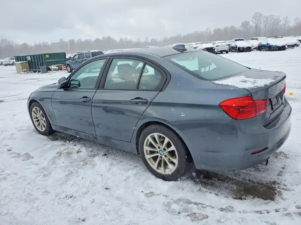WBA8E5G35HNU43354 2017 BMW 3ER - Image 2