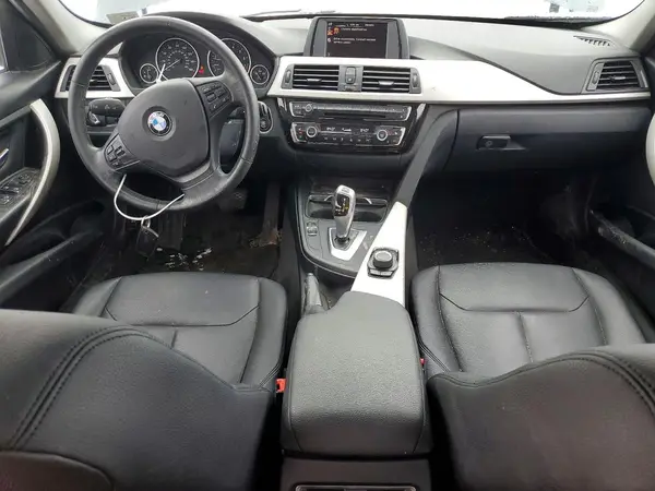 WBA8E5G35HNU43354 2017 BMW 3ER - Image 8