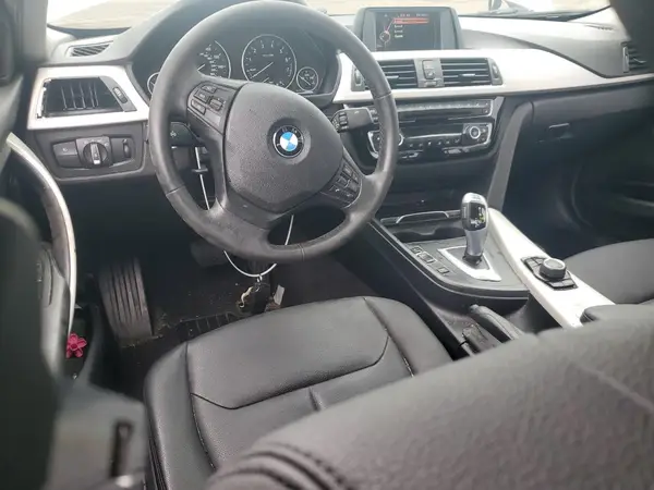 WBA8E5G35HNU43595 2017 BMW 3ER - Image 8