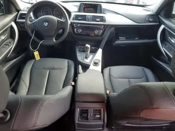 WBA8E5G35HNU44715 2017 BMW 3ER - Image 8
