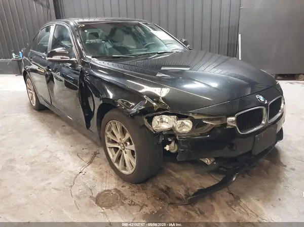 WBA8E5G36HNU42682 2017 BMW 3ER - Image 1