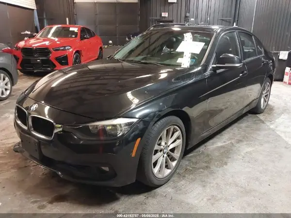 WBA8E5G36HNU42682 2017 BMW 3ER - Image 2
