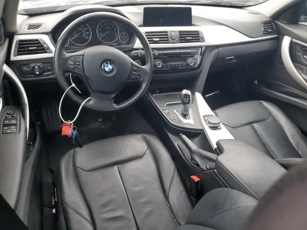 WBA8E5G36HNU43122 2017 BMW 3ER - Image 8